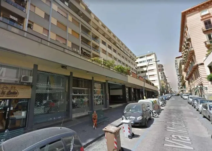 Kerbaker 14Hotel Napoli